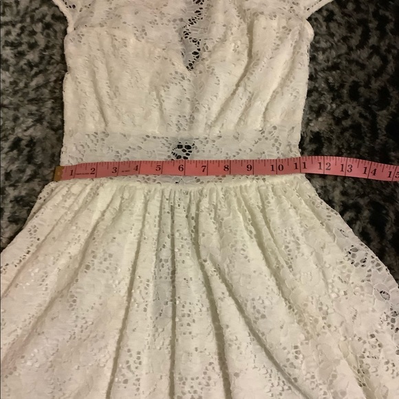 👻 2/$20 Guess Lace Ivory Dress - Picture 6 of 6